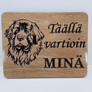 Täällä vartioin minä -kyltti: Leonberger