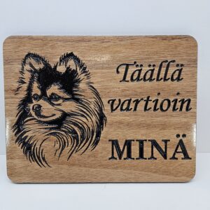 Täällä vartioin minä -kyltti: Kleinspitz/Pomeranian